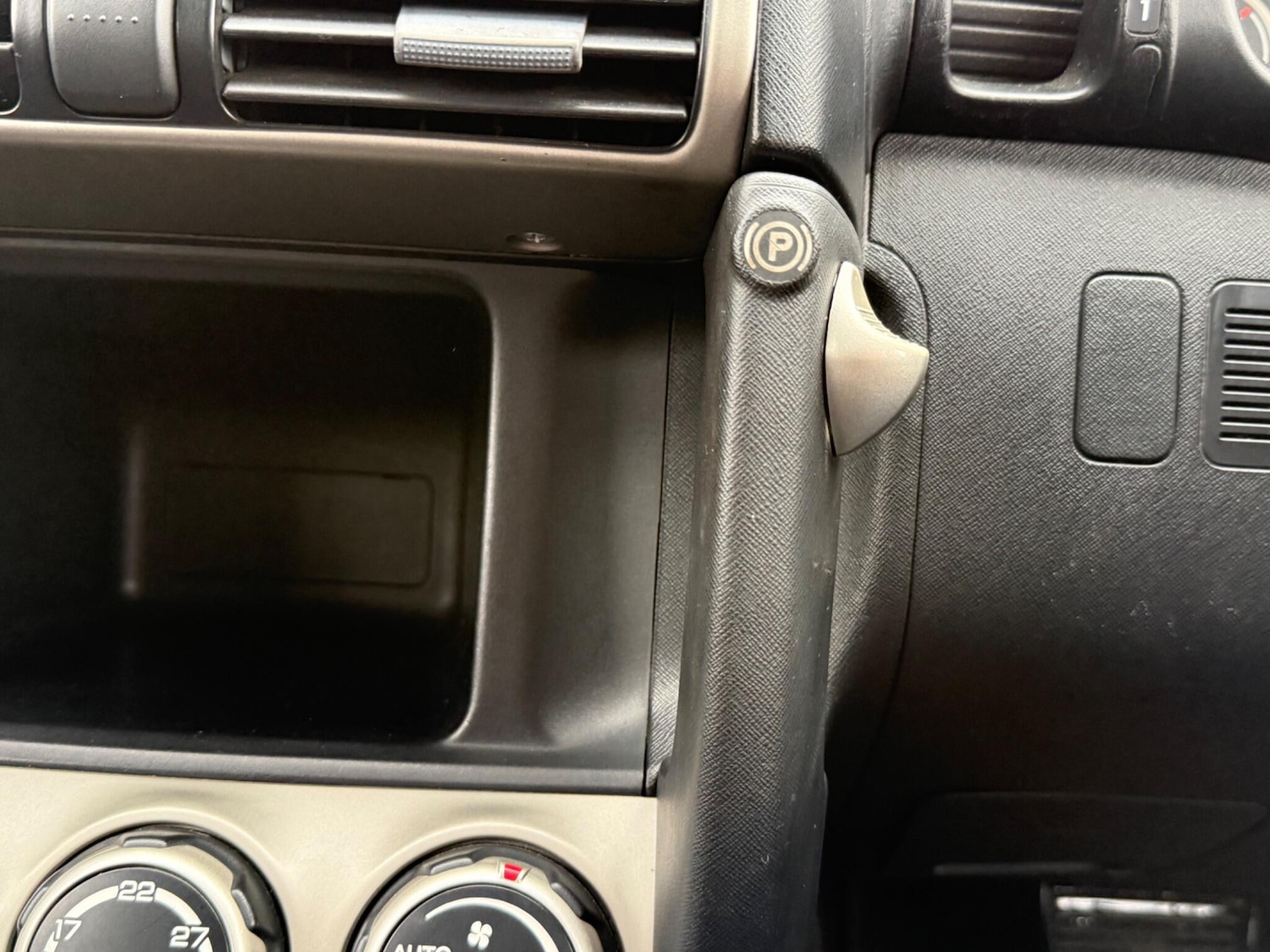 Used Honda CR-V 2002 for sale - 78203789: Photo 14