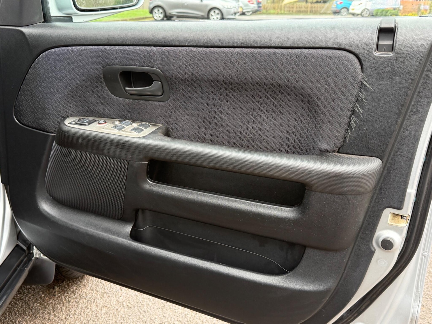 Used Honda CR-V 2002 for sale - 78203789: Photo 20