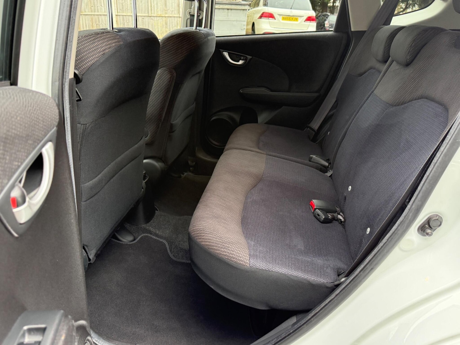 Used Honda Jazz 2014 for sale - 77637707: Photo 11