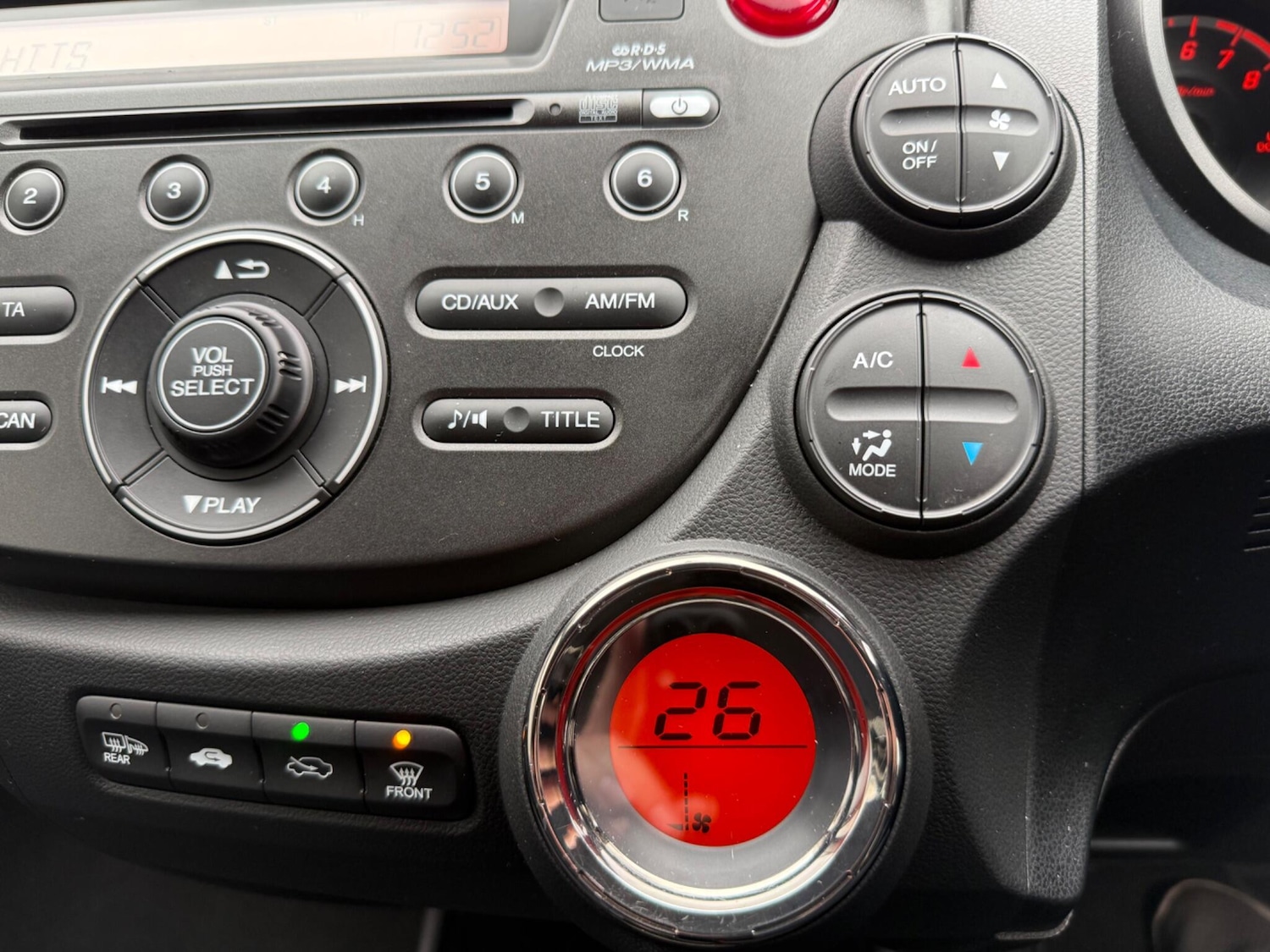 Used Honda Jazz 2014 for sale - 77637707: Photo 26