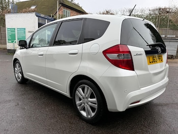 Used Honda Jazz 2014 for sale - 77637707: Photo