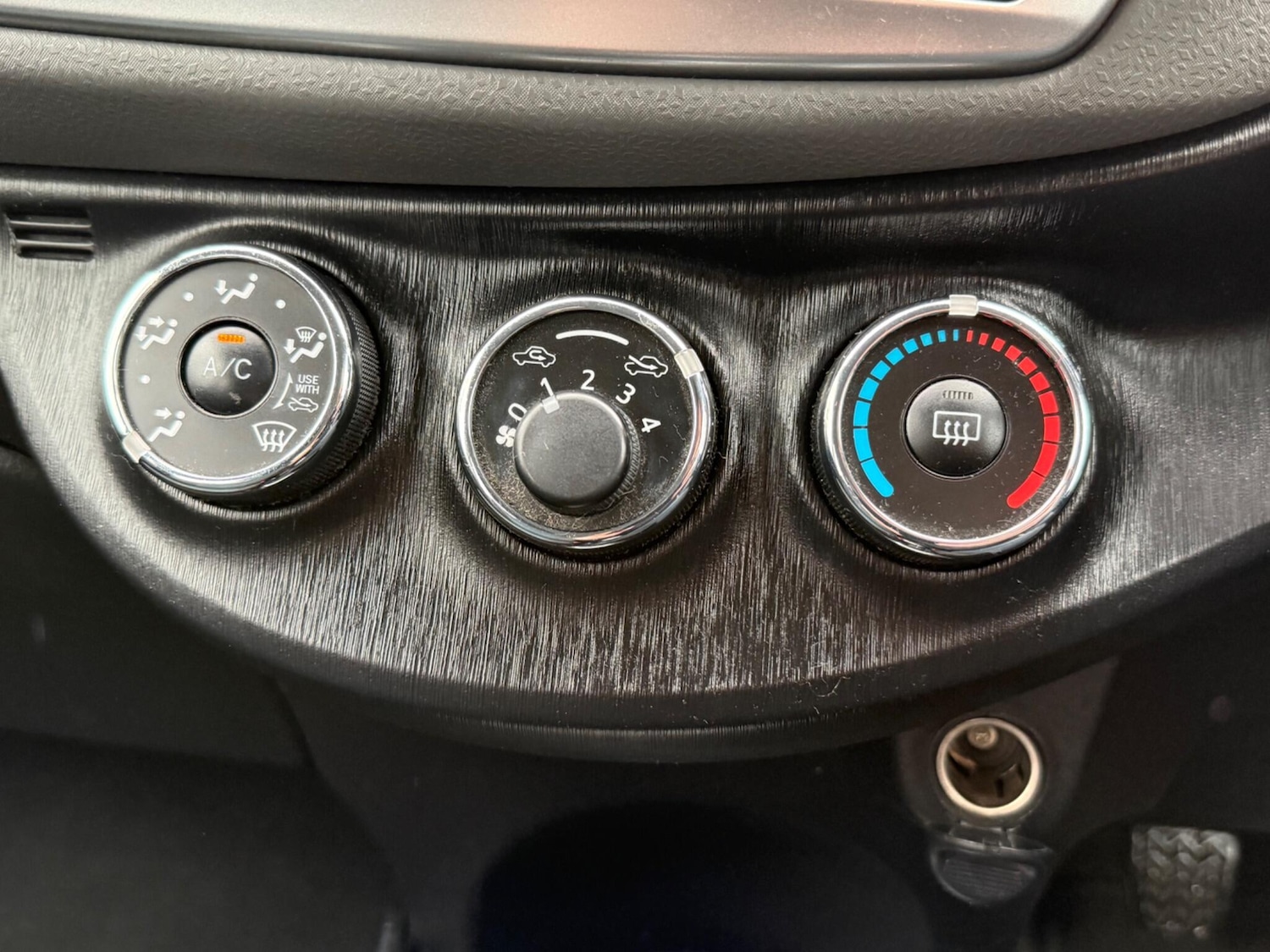 Used Toyota Yaris 2012 for sale - 77696726: Photo 14