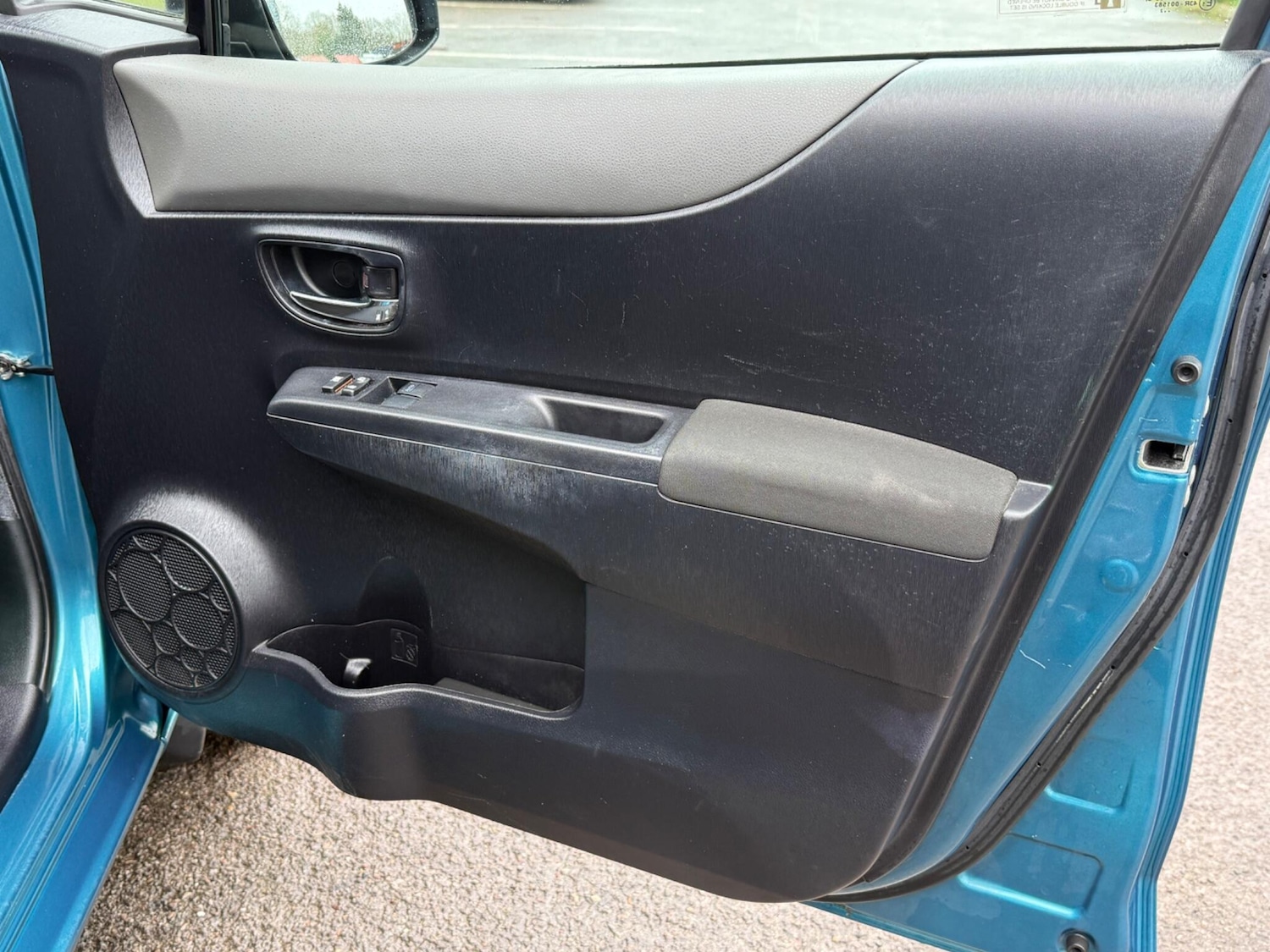 Used Toyota Yaris 2012 for sale - 77696726: Photo 18