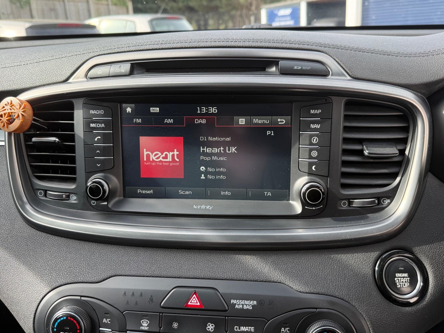 Used Kia Sorento 2015 for sale - 77982557: Photo 32