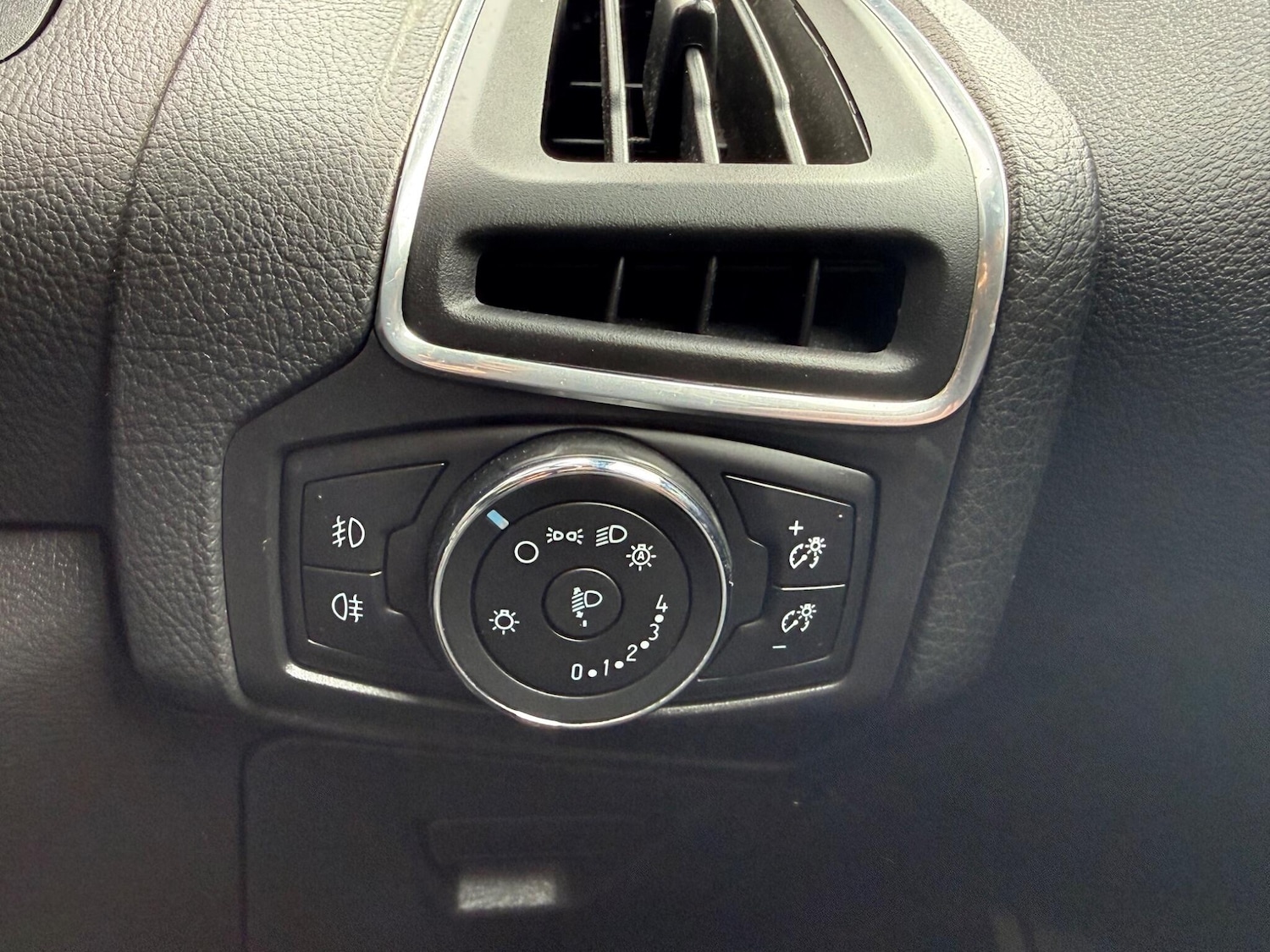 Used Ford Focus for sale - 78115590: Photo 26