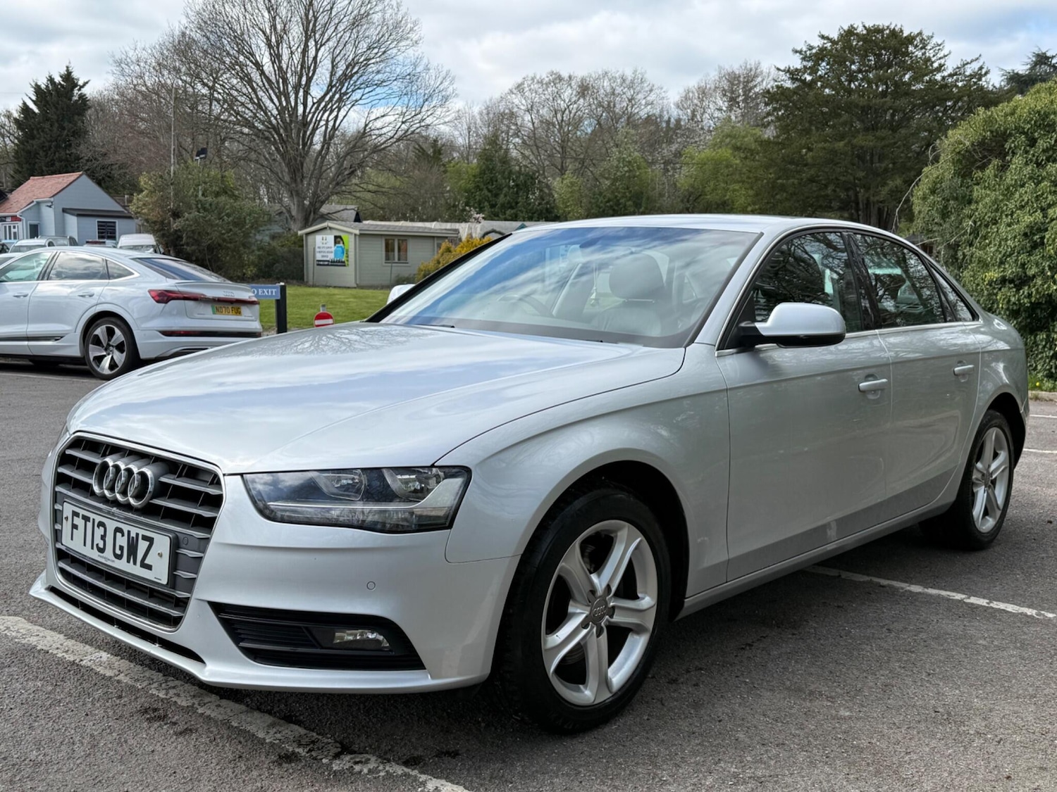 Used Audi A4 2013 for sale - 78116576: Photo 3