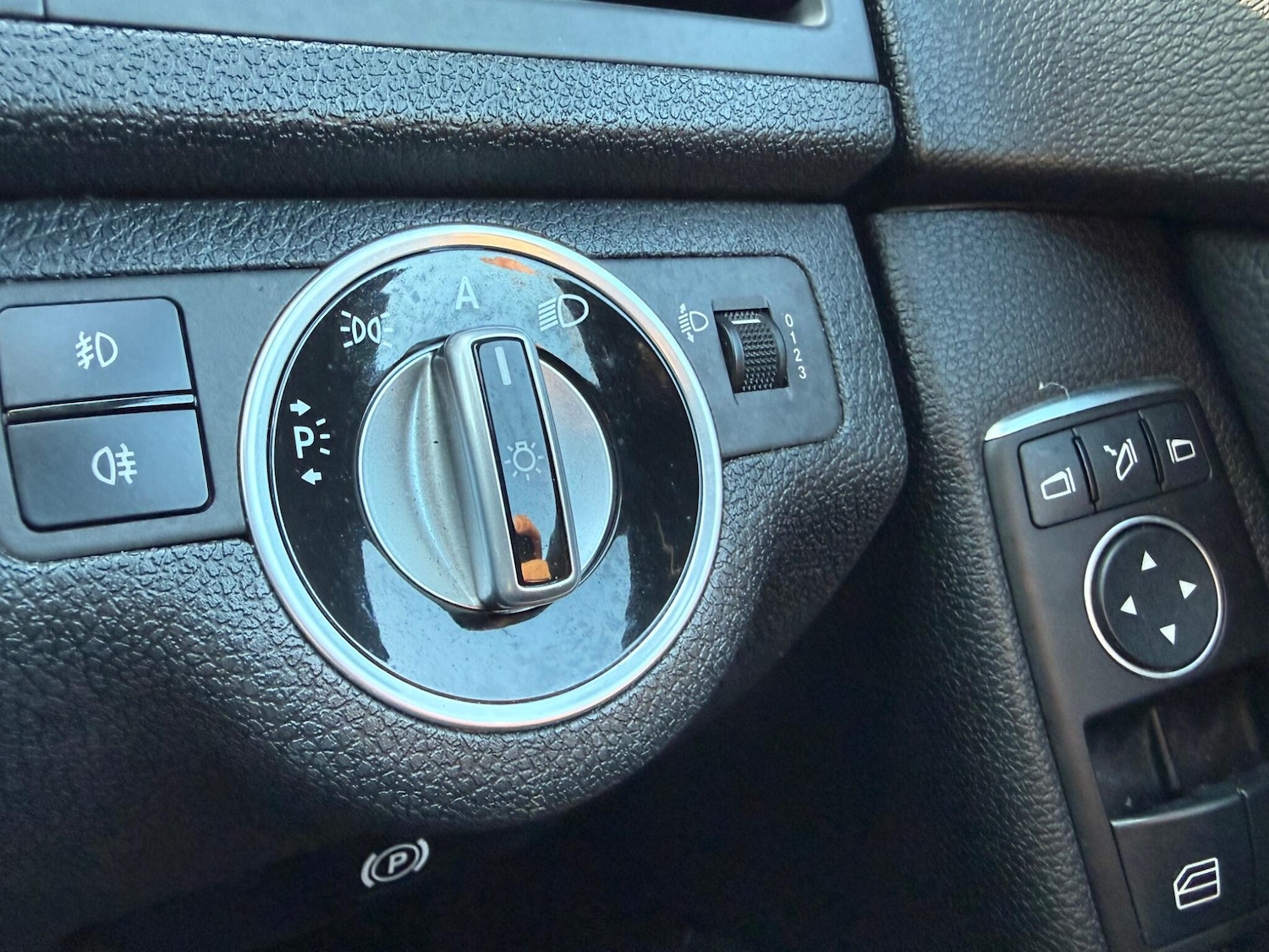 Used Mercedes-Benz C Class 2011 for sale - 77769228: Photo 14