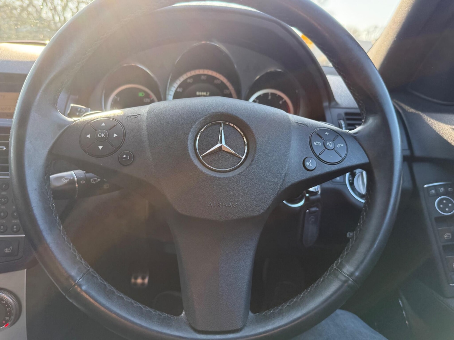 Used Mercedes-Benz C Class 2011 for sale - 77769228: Photo 24