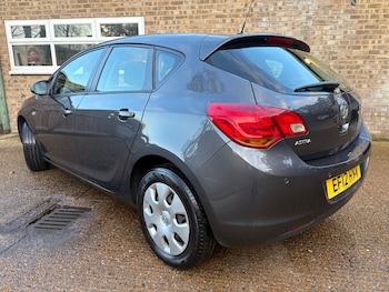 Used Vauxhall Astra 2012 for sale - 76968446: Photo