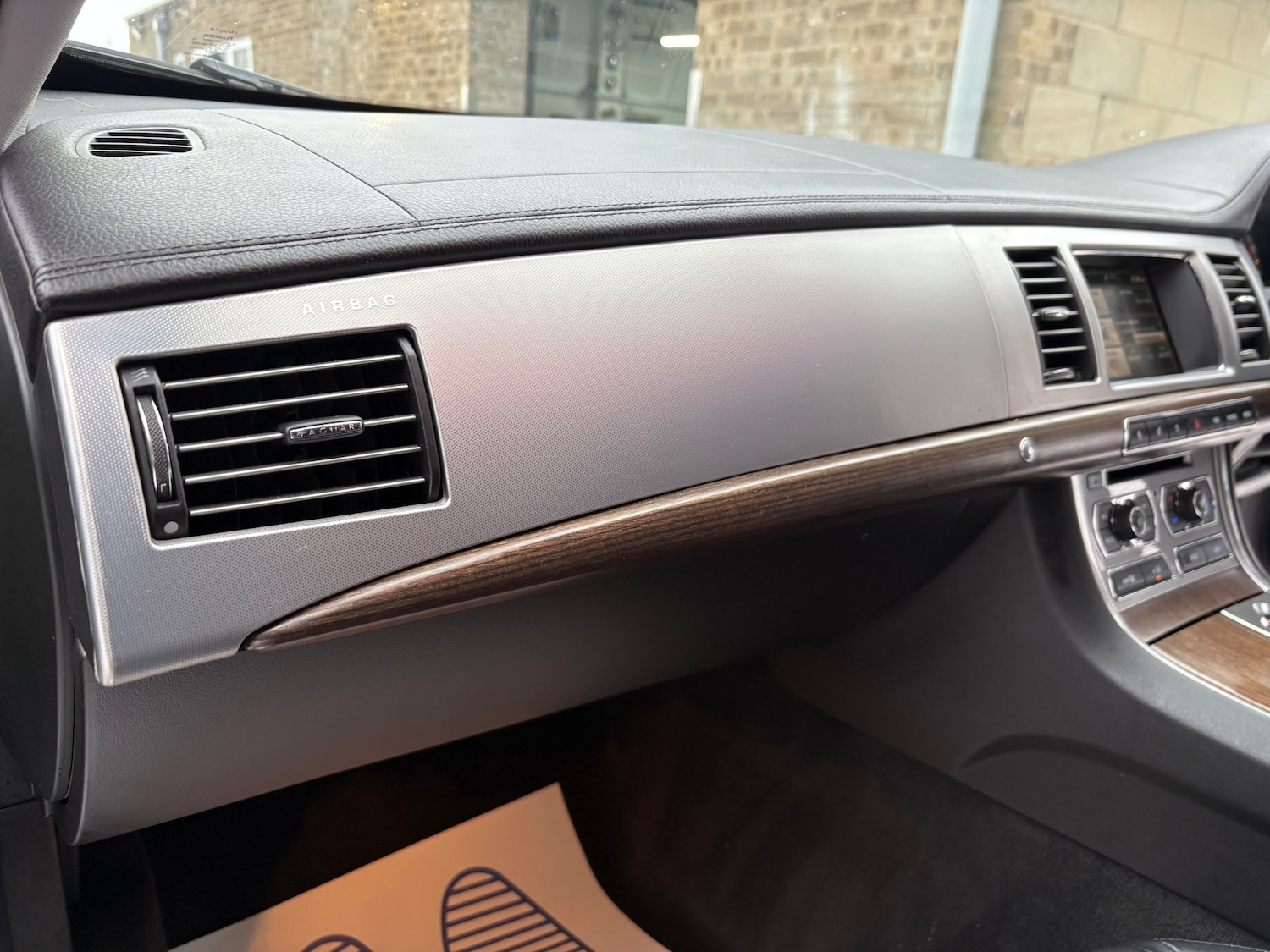 Used Jaguar XF 2012 for sale - 77118843: Photo 19