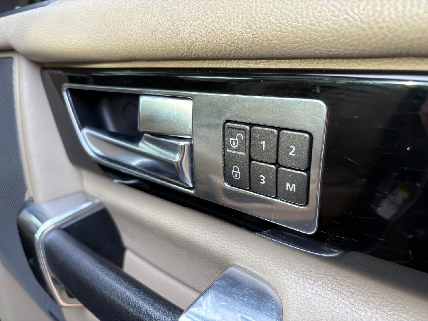 Used Land Rover Discovery 2012 for sale - 76107587: Photo 17