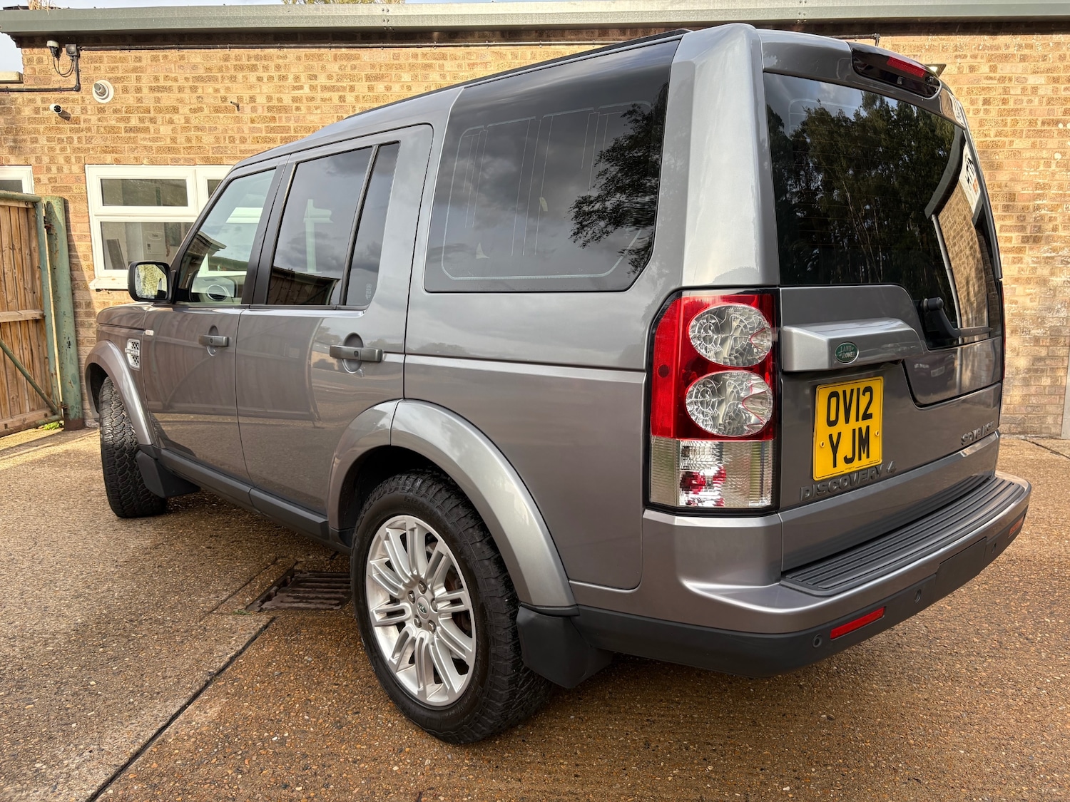 Used Land Rover Discovery 2012 for sale - 76107587: Photo 3