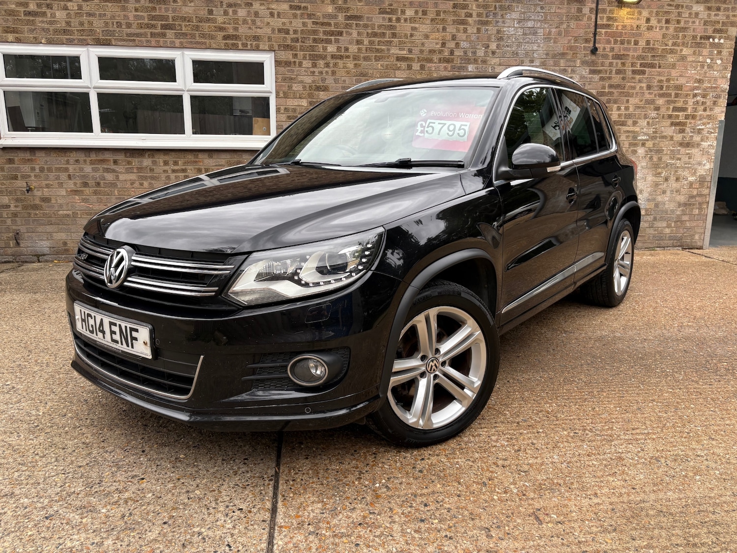Used Volkswagen Tiguan 2014 for sale - 76171357: Photo 2