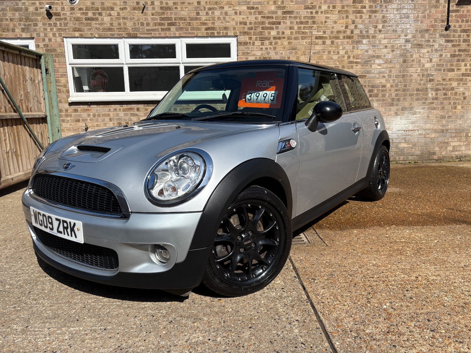 Used MINI Hatch 2009 for sale - 78169311: Photo 2
