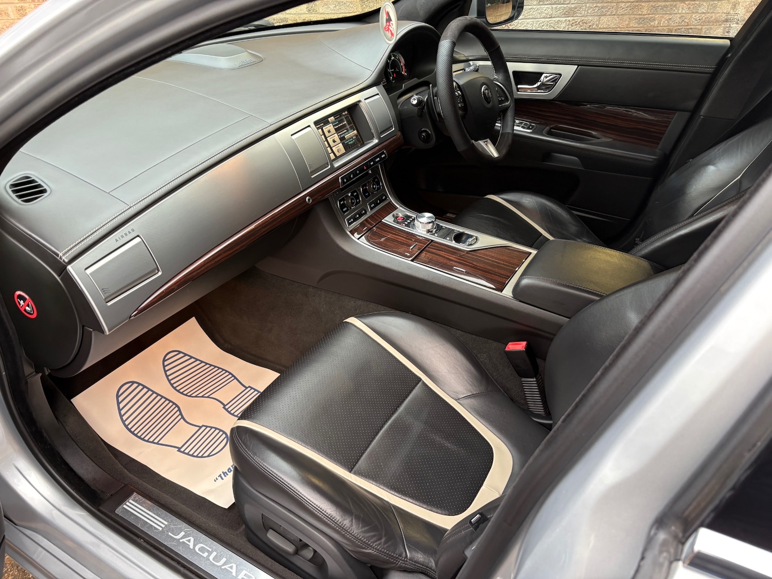 Used Jaguar XF 2014 for sale - 76483269: Photo 10