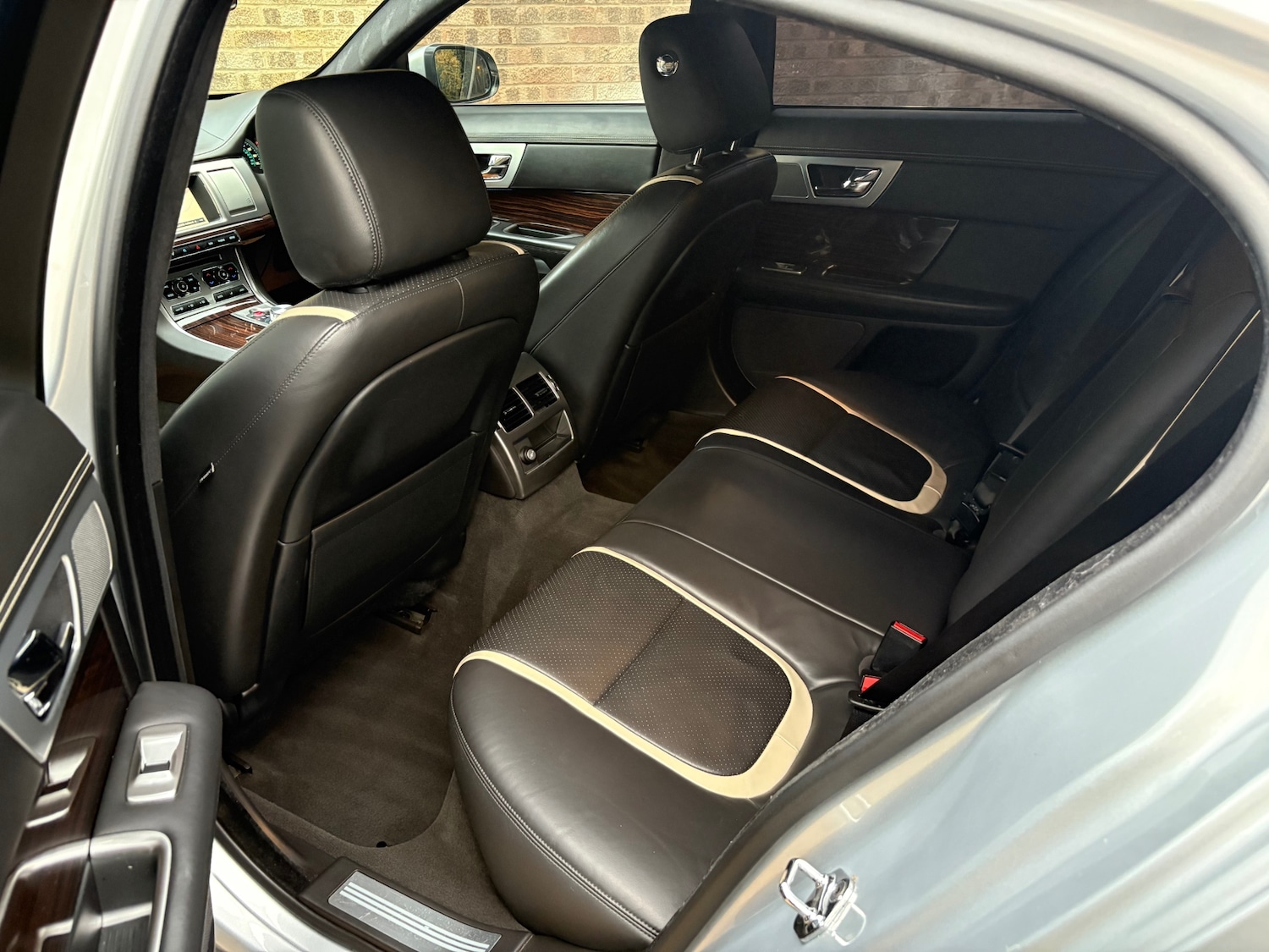 Used Jaguar XF 2014 for sale - 76483269: Photo 12