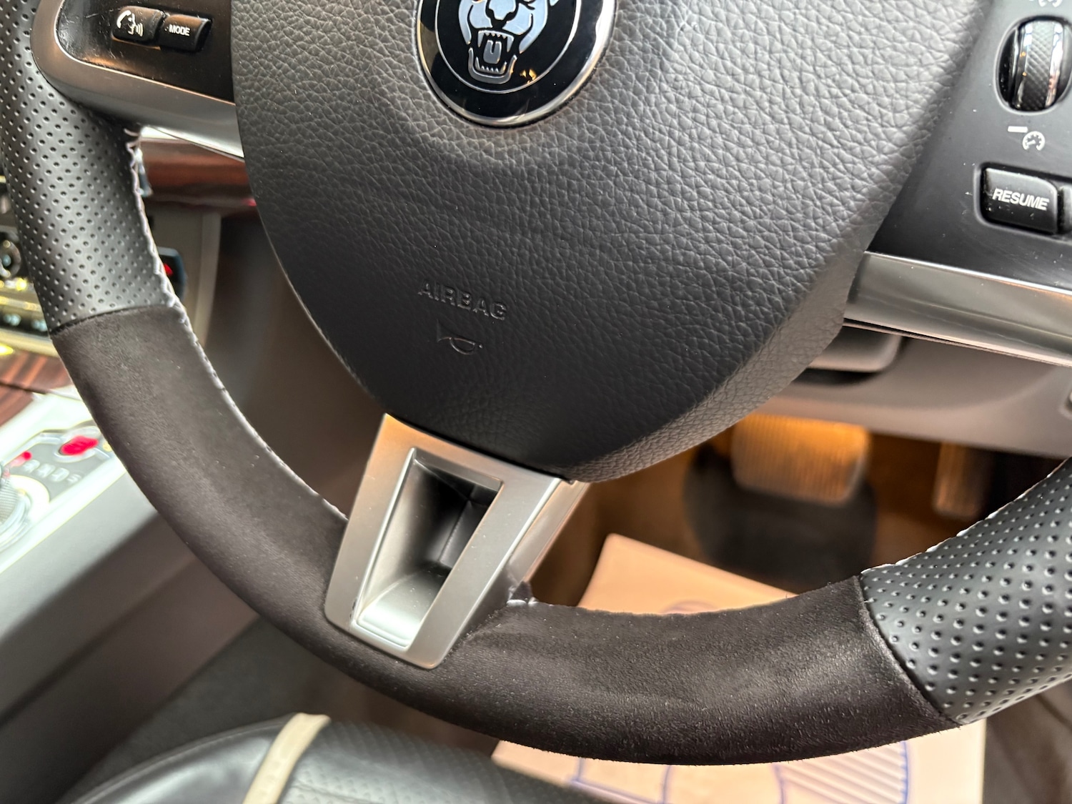 Used Jaguar XF 2014 for sale - 76483269: Photo 14