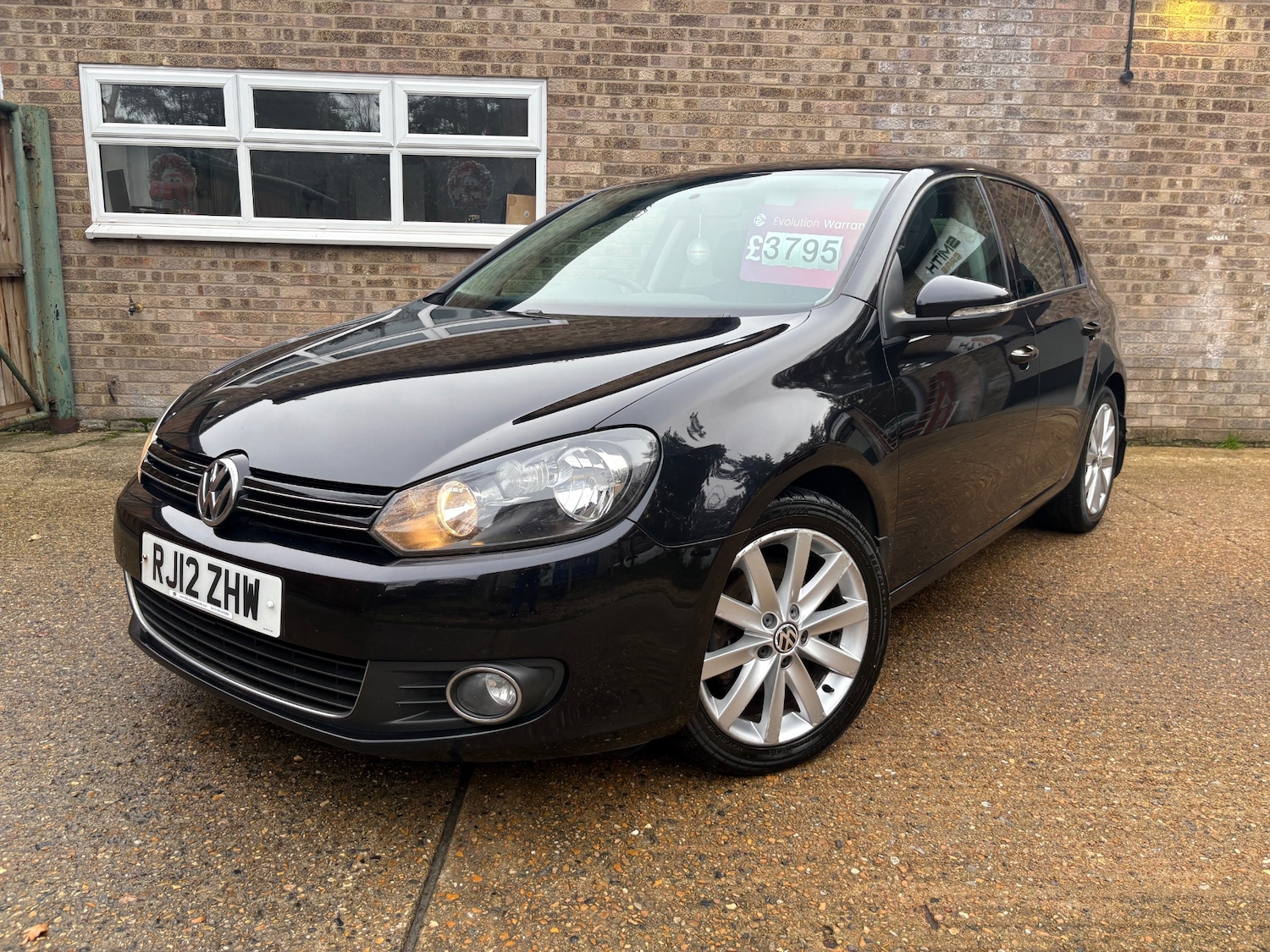 Used Volkswagen Golf 2012 for sale - 76968631: Photo 2