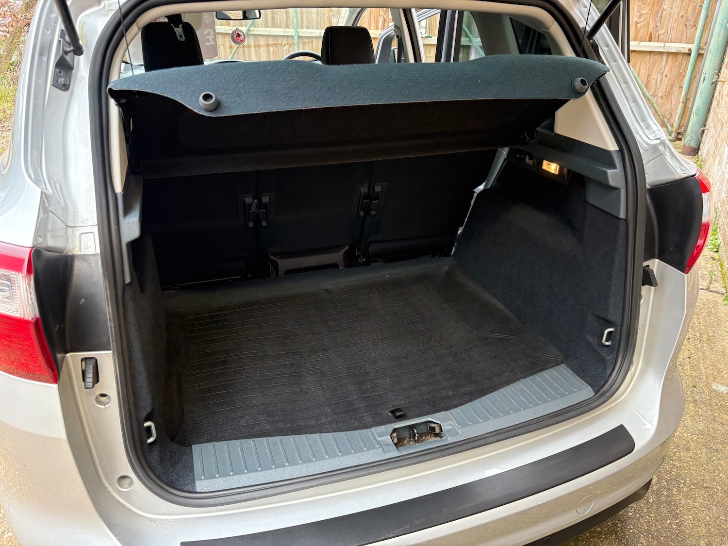 Used Ford C-Max 2014 for sale - 77851833: Photo 20