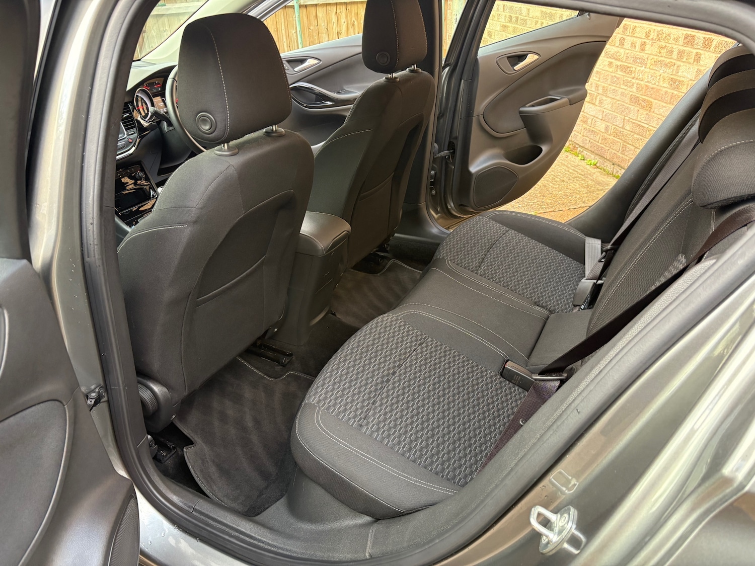 Used Vauxhall Astra 2018 for sale - 76682671: Photo 12