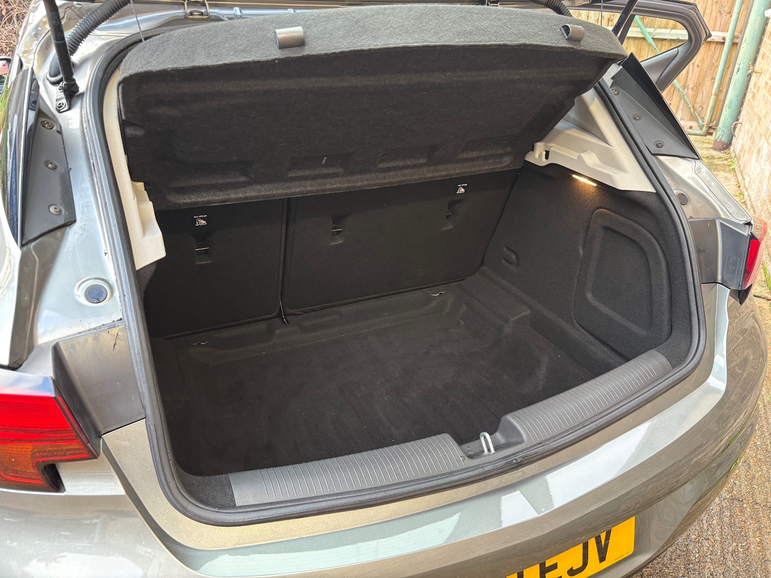 Used Vauxhall Astra 2018 for sale - 76682671: Photo 19