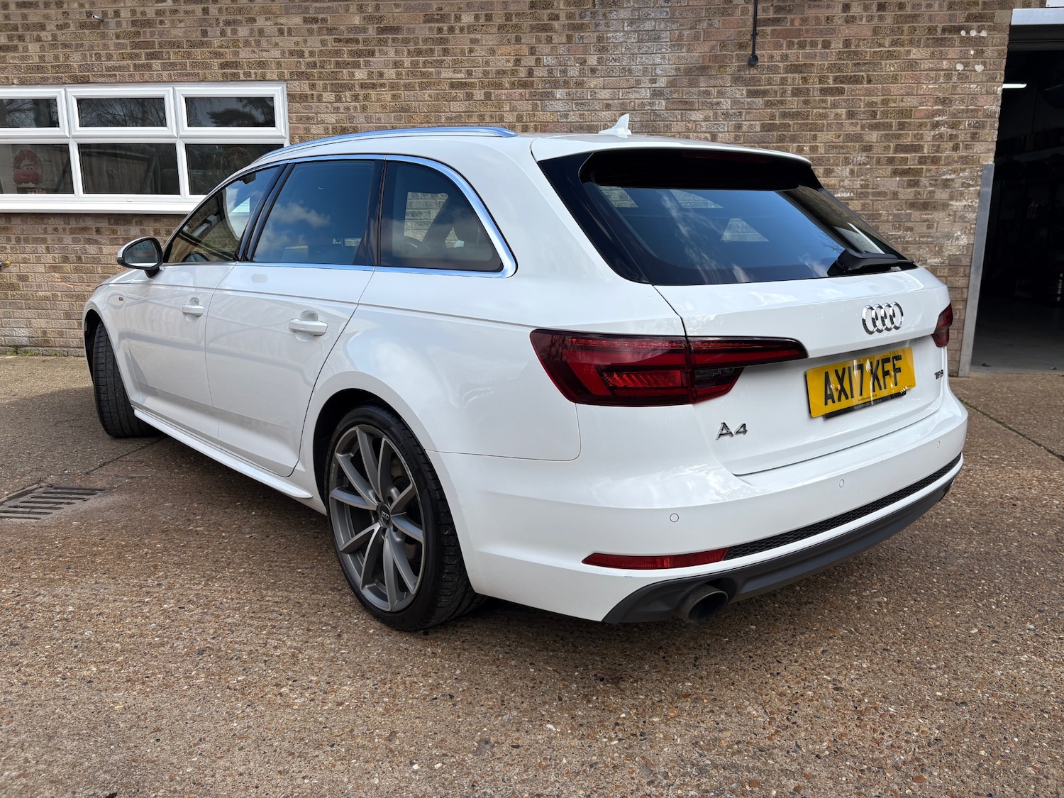 Used Audi A4 2017 for sale - 78112700: Photo 4