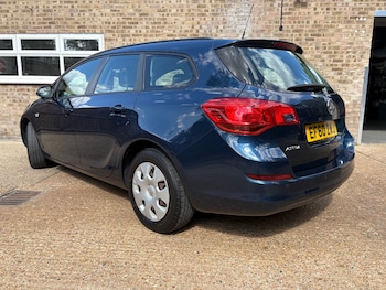 Used Vauxhall Astra 2011 for sale - 79498874: Photo