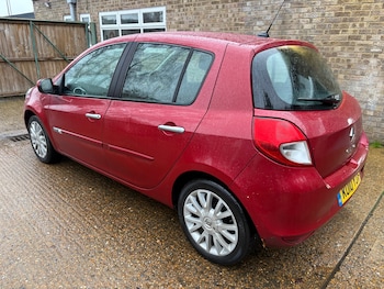 Used Renault Clio 2010 for sale - 77014053: Photo