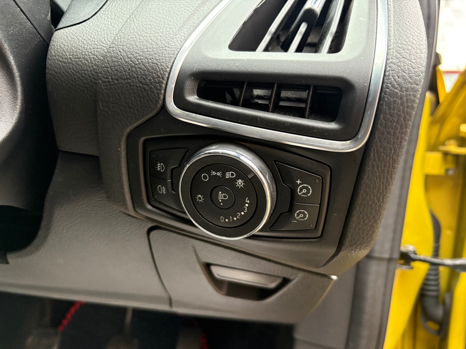 Used Ford Focus 2011 for sale - 78005608: Photo 14