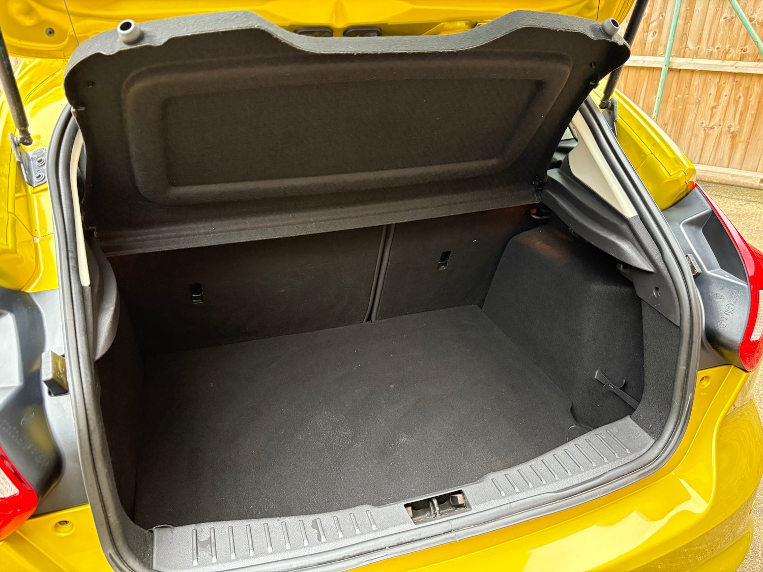 Used Ford Focus 2011 for sale - 78005608: Photo 16