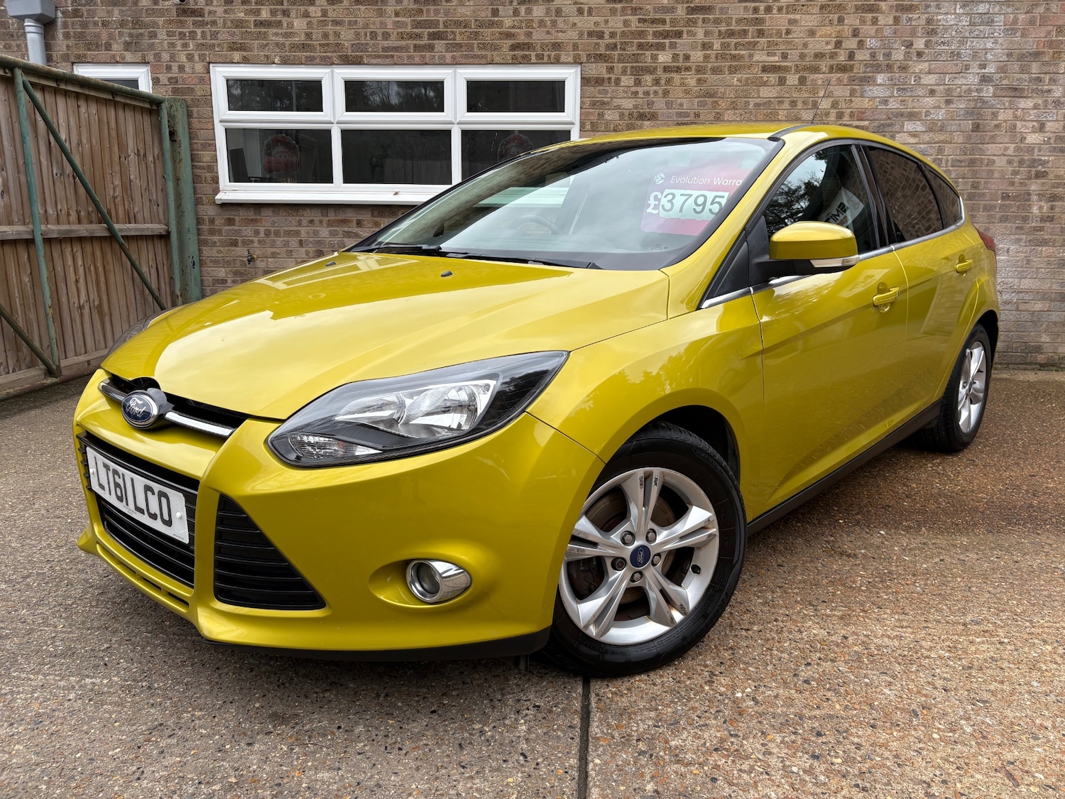 Used Ford Focus 2011 for sale - 78005608: Photo 2