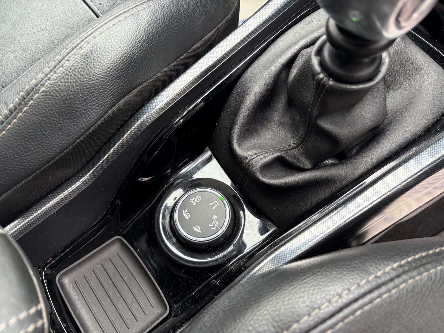 Used Peugeot 2008 2016 for sale - 77781920: Photo 16