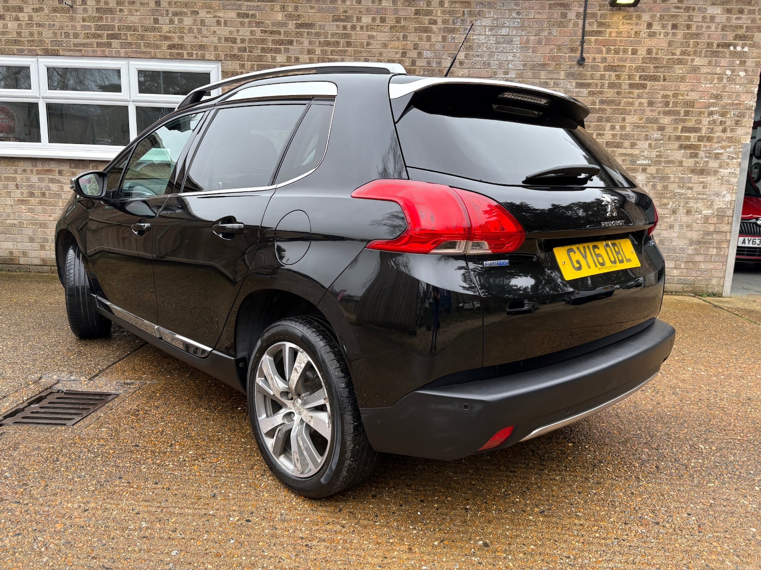 Used Peugeot 2008 2016 for sale - 77781920: Photo 3