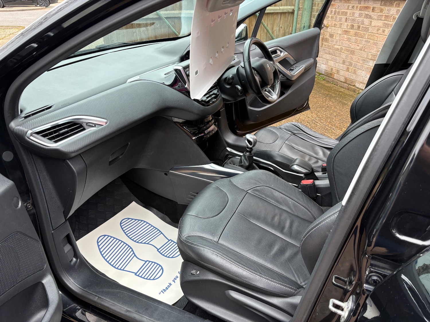 Used Peugeot 2008 2016 for sale - 77781920: Photo 8