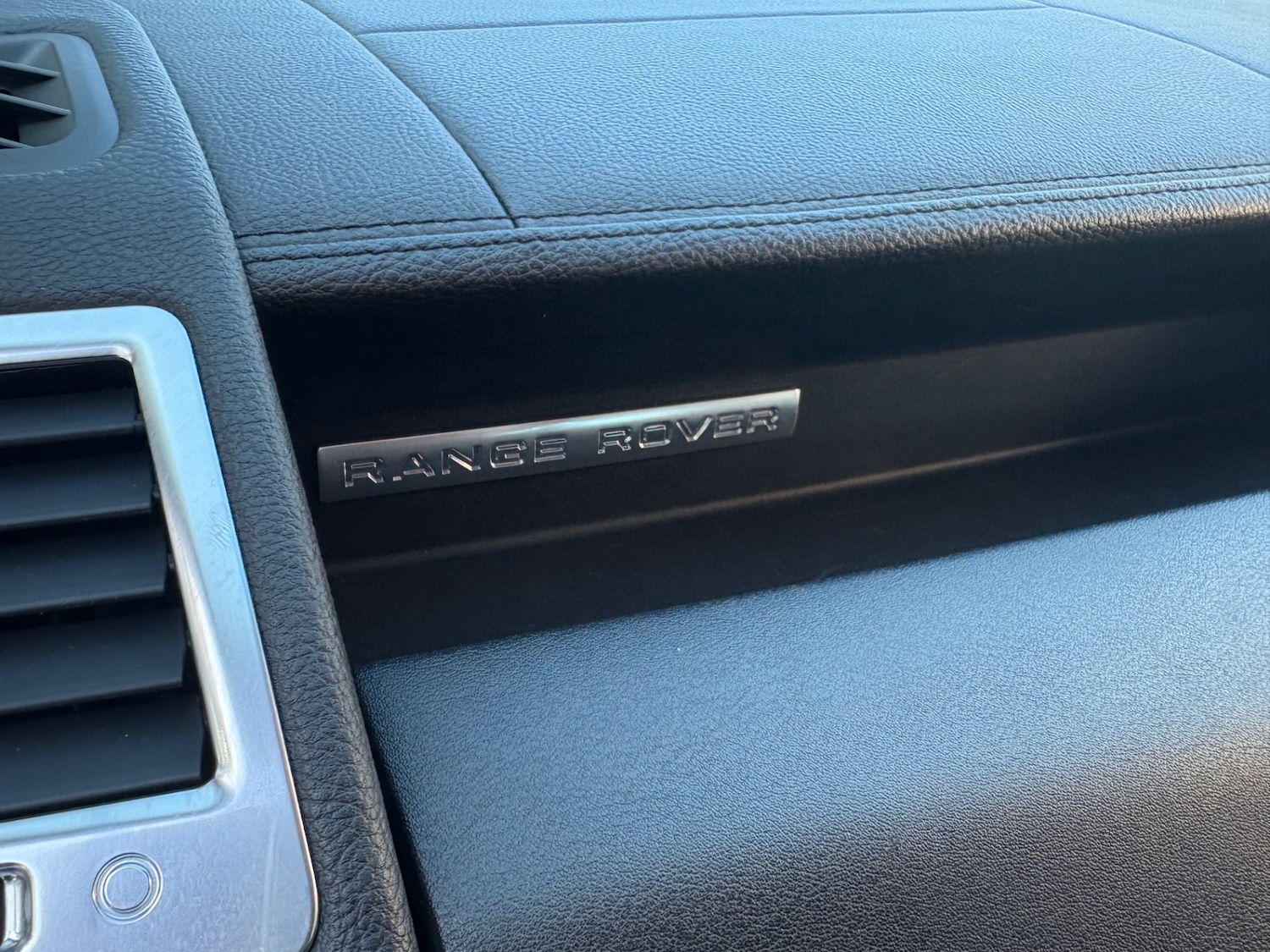 Used Land Rover Range Rover Sport 2010 for sale - 78149710: Photo 21