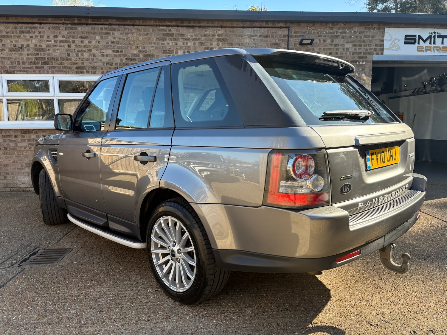 Used Land Rover Range Rover Sport 2010 for sale - 78149710: Photo 3
