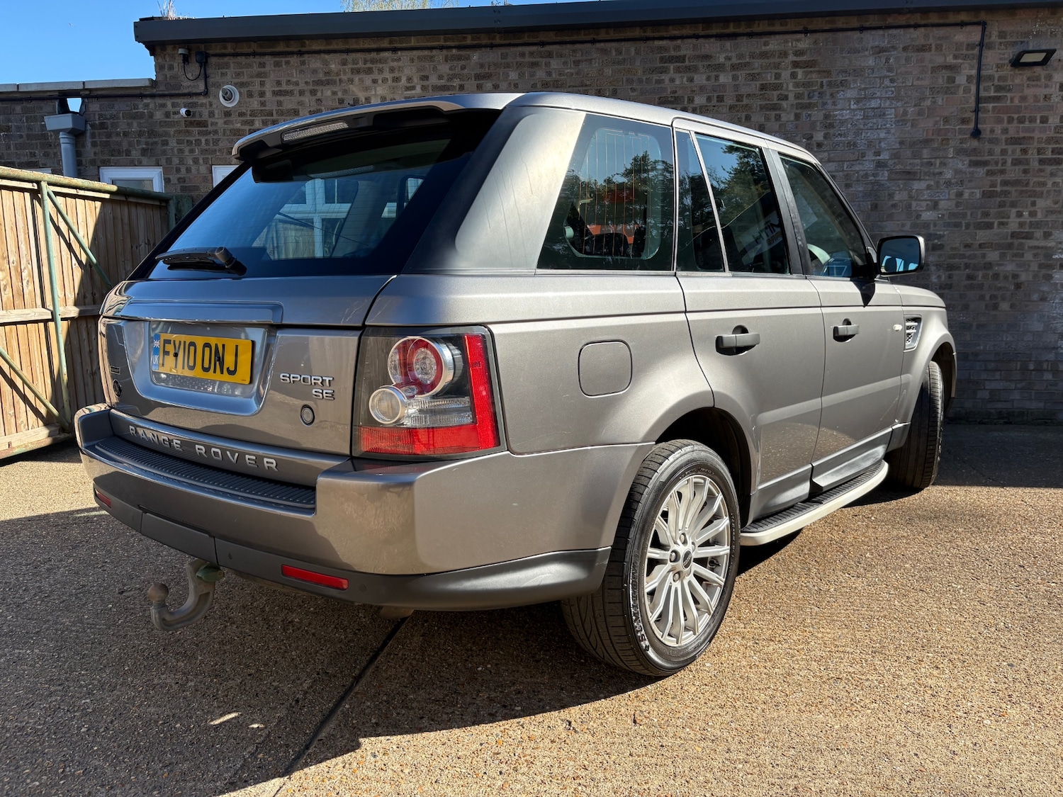 Used Land Rover Range Rover Sport 2010 for sale - 78149710: Photo 4
