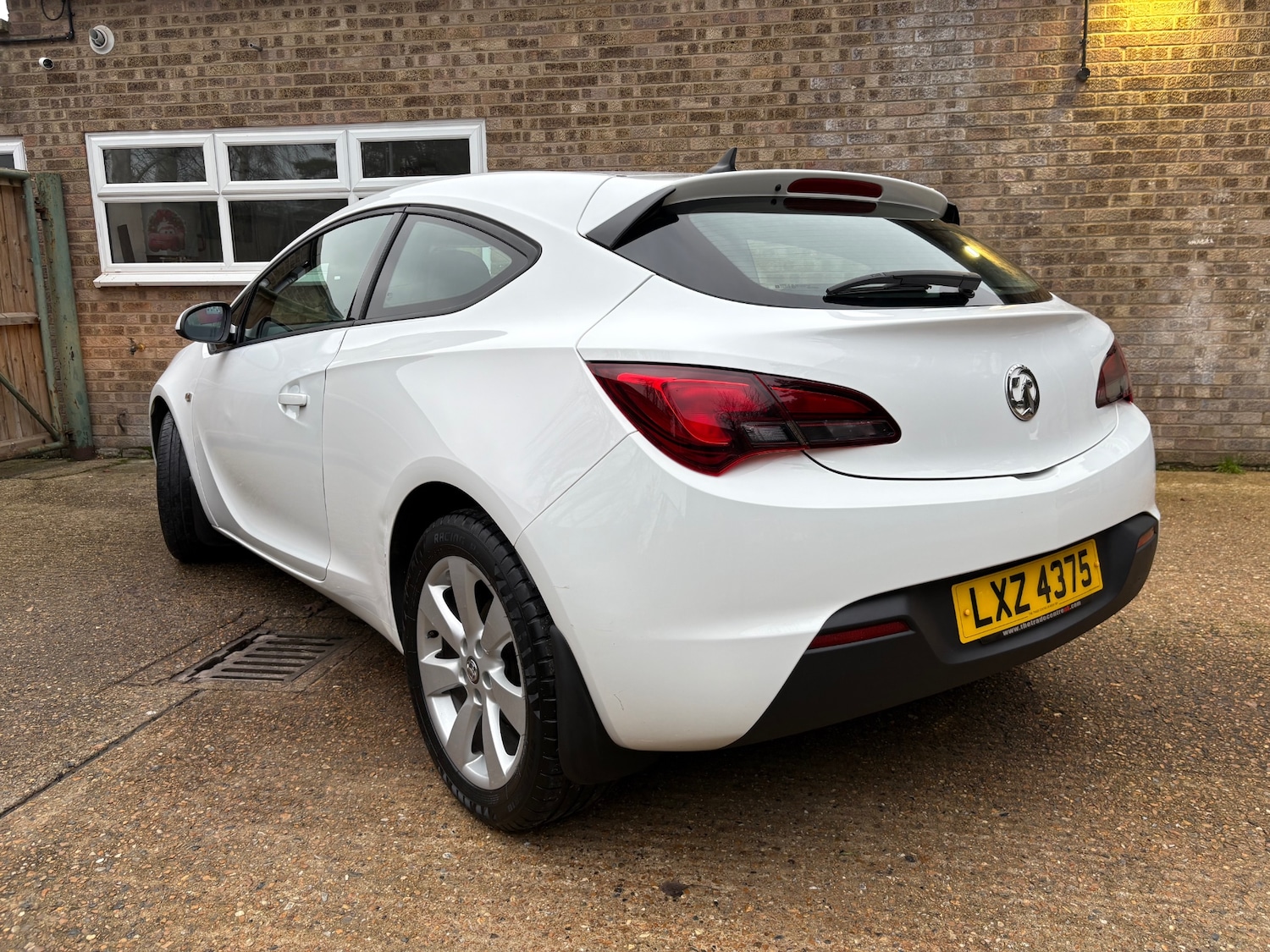 Used Vauxhall Astra GTC 2017 for sale - 77052305: Photo 3