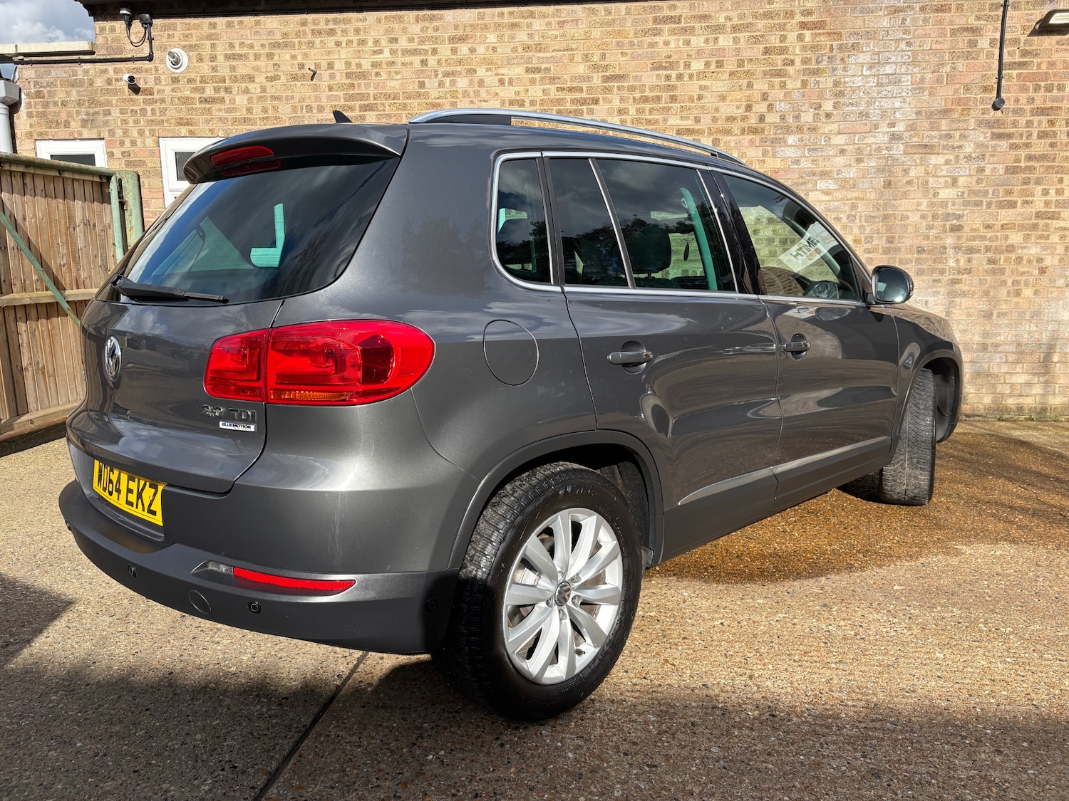 Used Volkswagen Tiguan 2015 for sale - 77837231: Photo 3