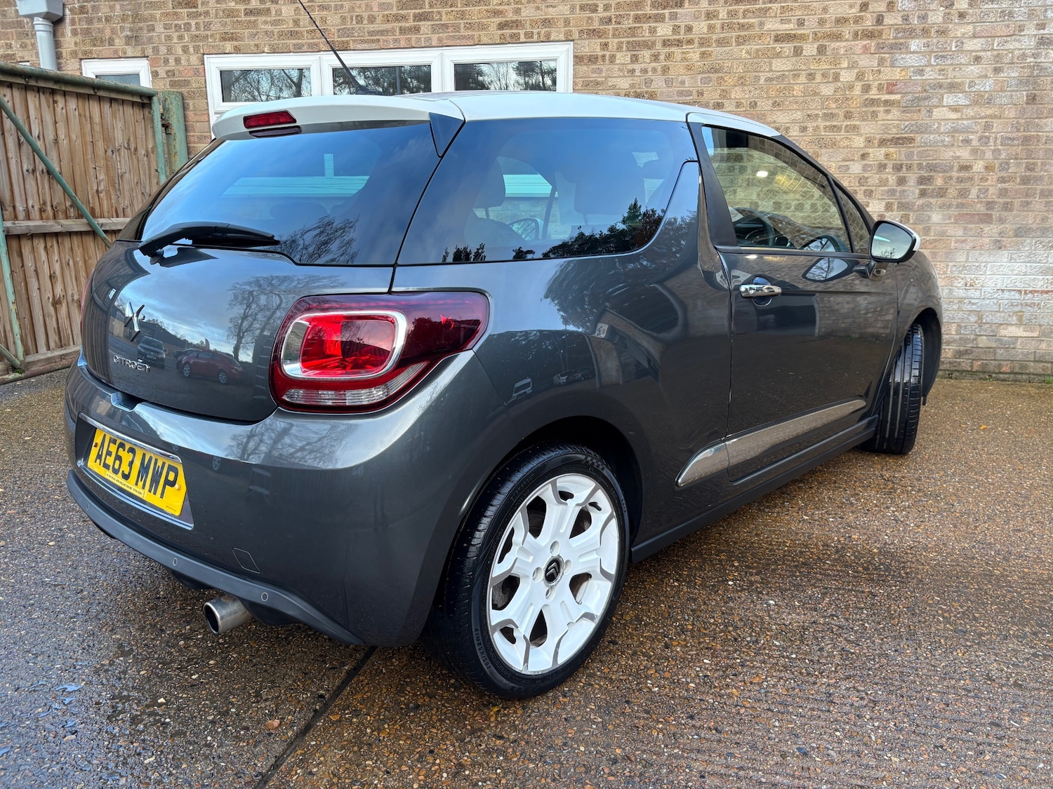 Used Citroen DS3 2013 for sale - 76854873: Photo 4