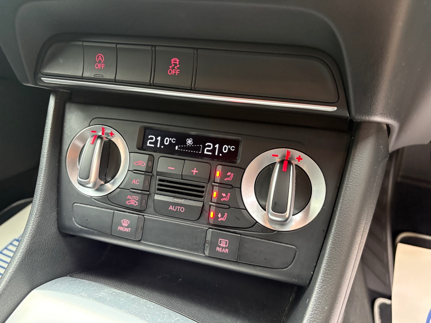 Used Audi Q3 2013 for sale - 76554392: Photo 17