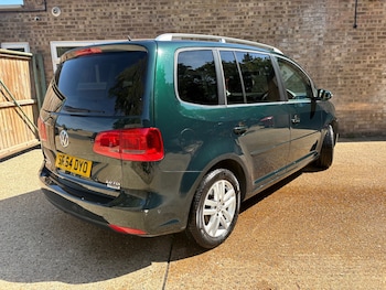 Used Volkswagen Touran 2014 for sale - 79471319: Photo