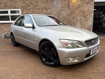 2001 (Y) - 200 2.0 SE 4dr Auto