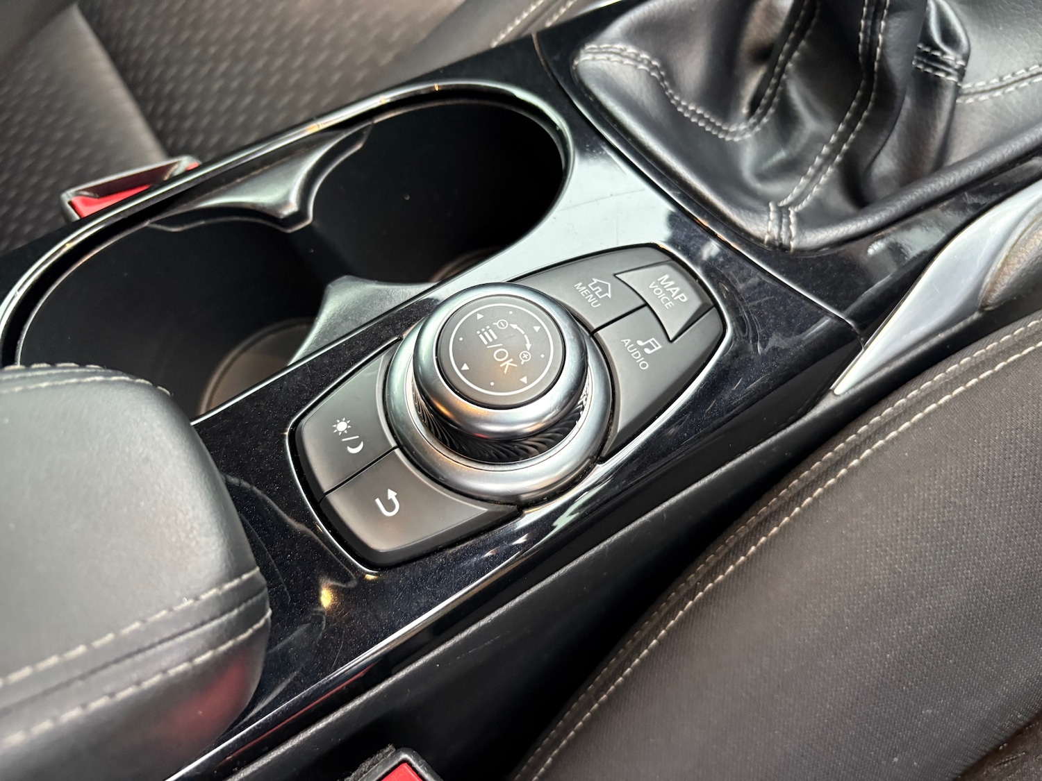 Used Infiniti Q30 2017 for sale - 76526087: Photo 14