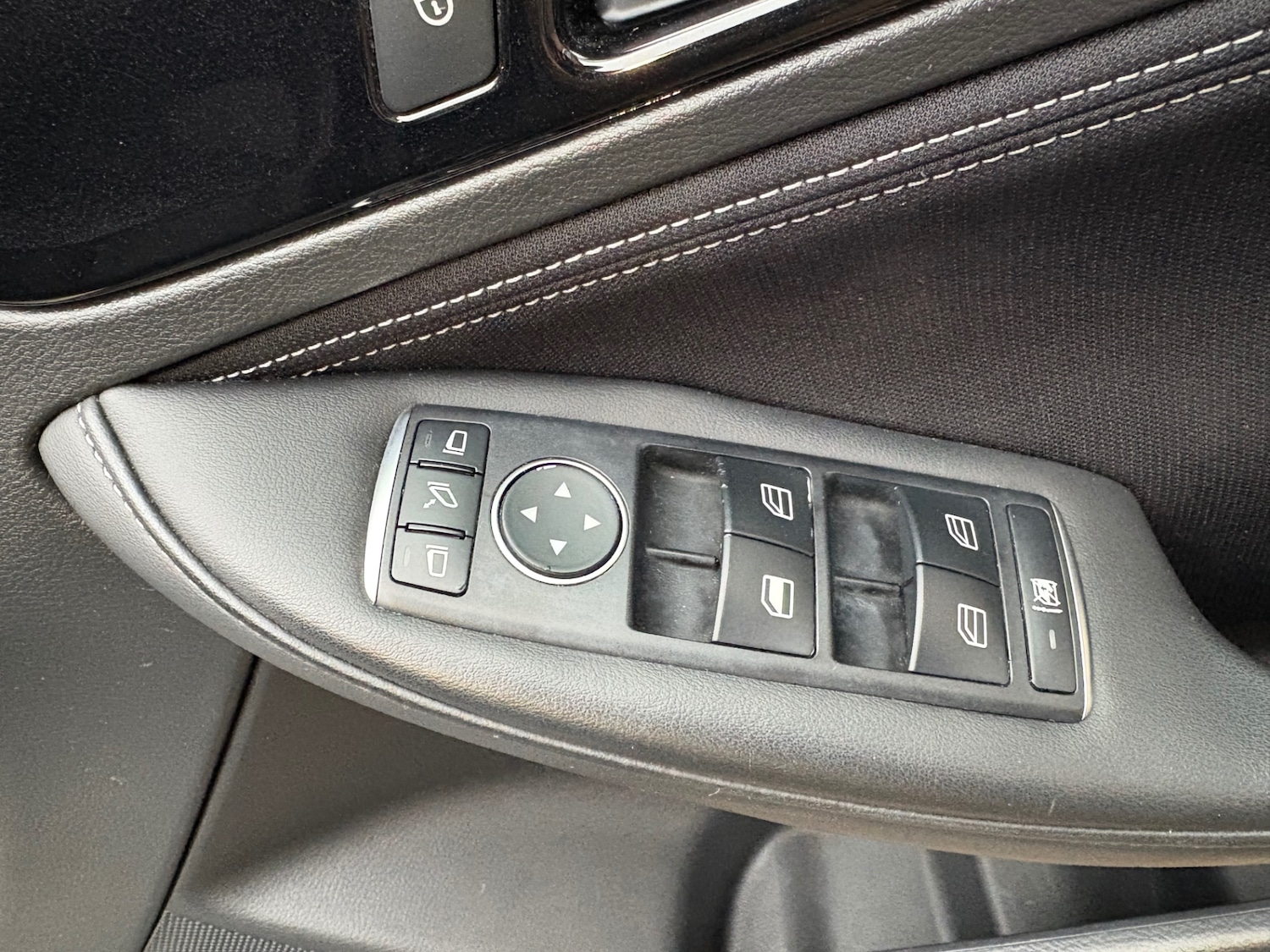 Used Infiniti Q30 2017 for sale - 76526087: Photo 16