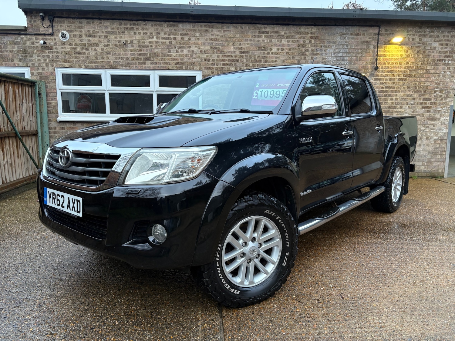 Used Toyota Hilux 2012 for sale - 77491130: Photo 2