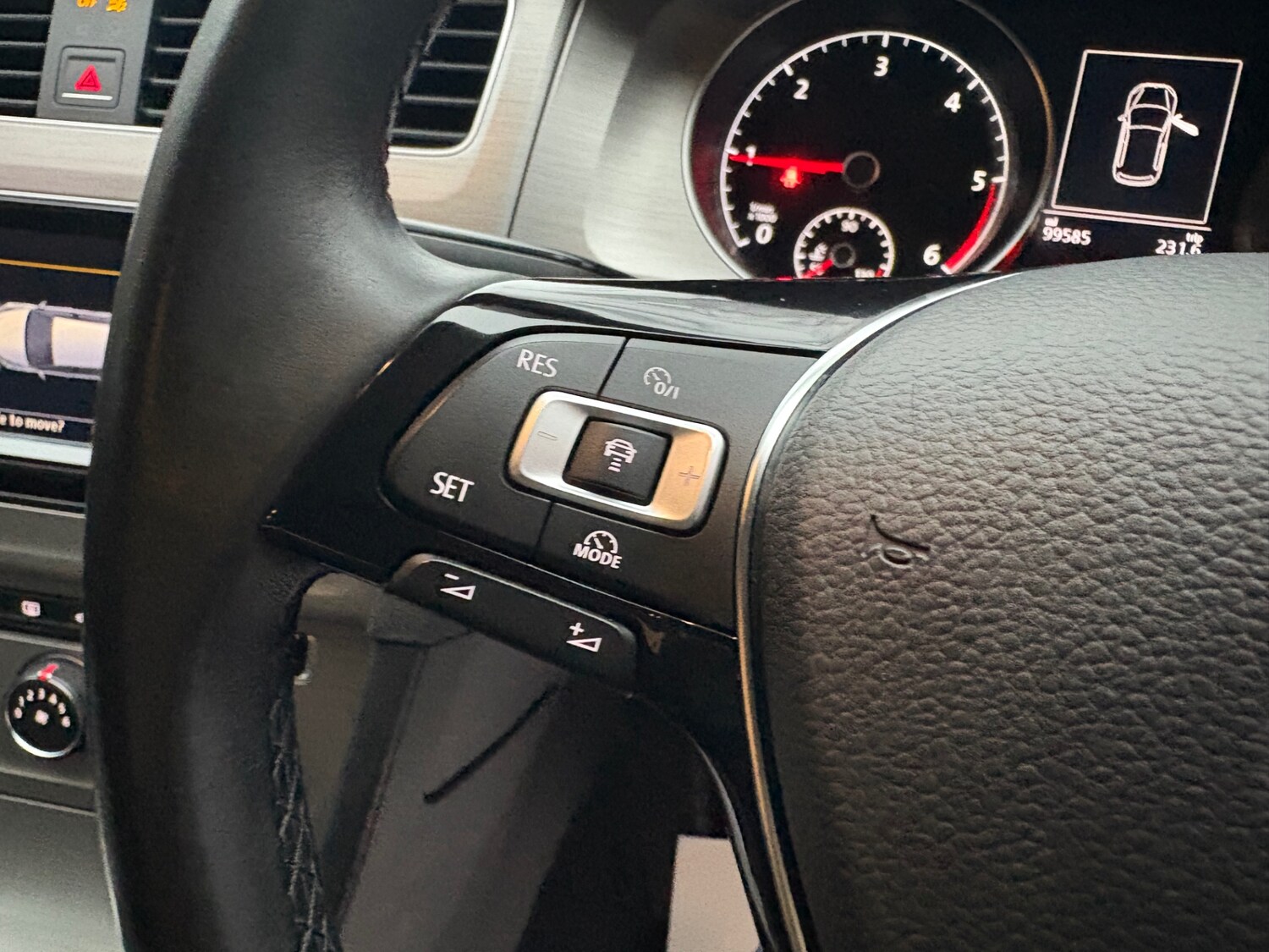 Used Volkswagen Golf 2014 for sale - 77350769: Photo 14