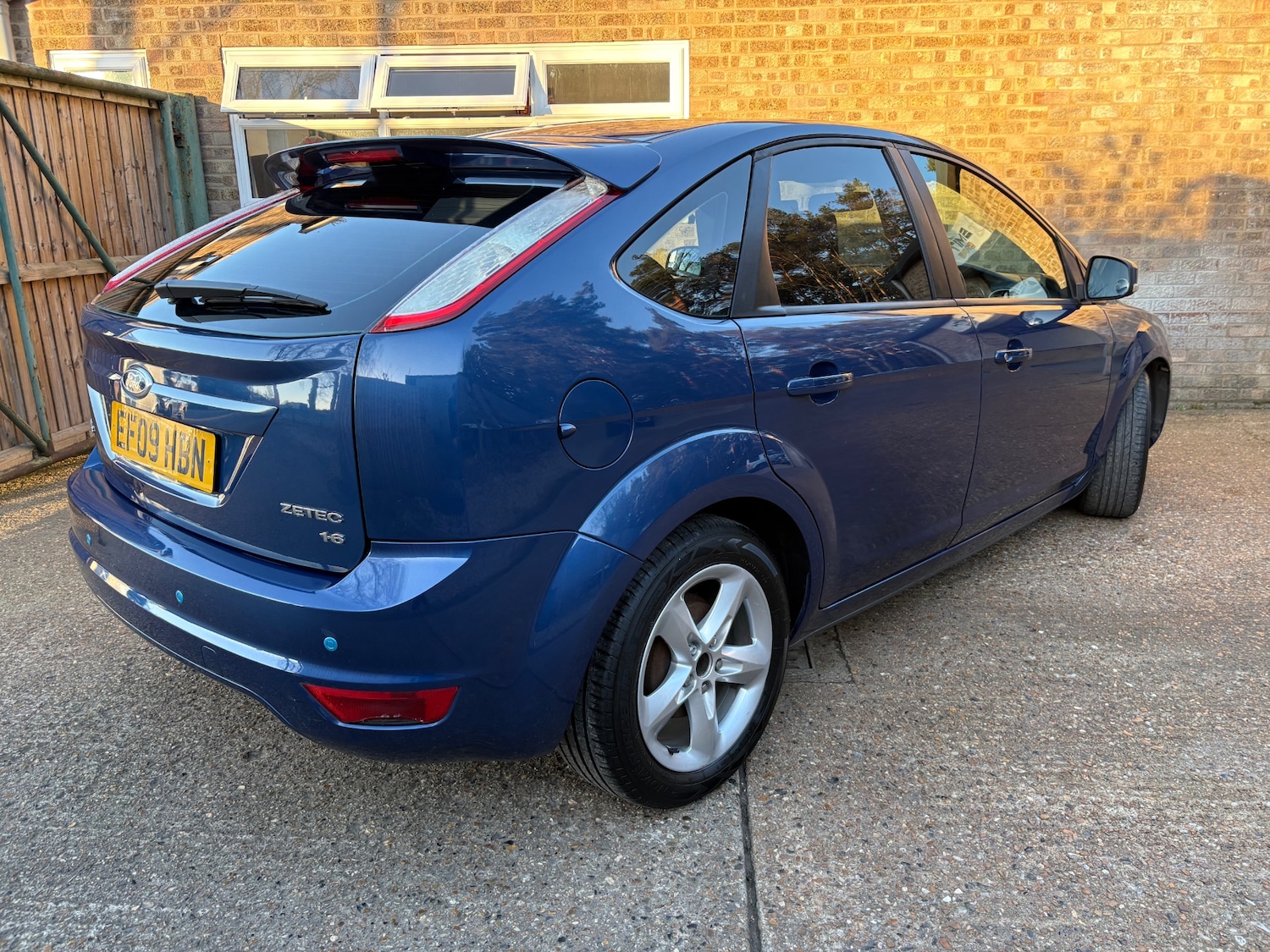 Used Ford Focus 2009 for sale - 77938456: Photo 3