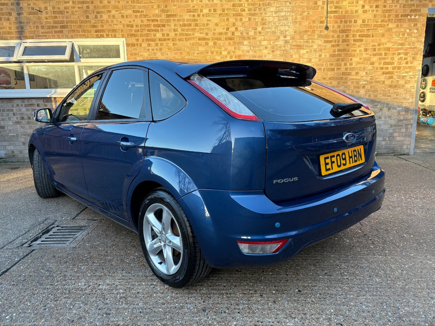 Used Ford Focus 2009 for sale - 77938456: Photo 4