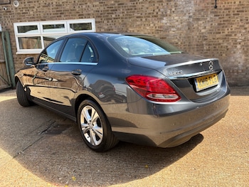 Used Mercedes-Benz C Class 2016 for sale - 79335915: Photo